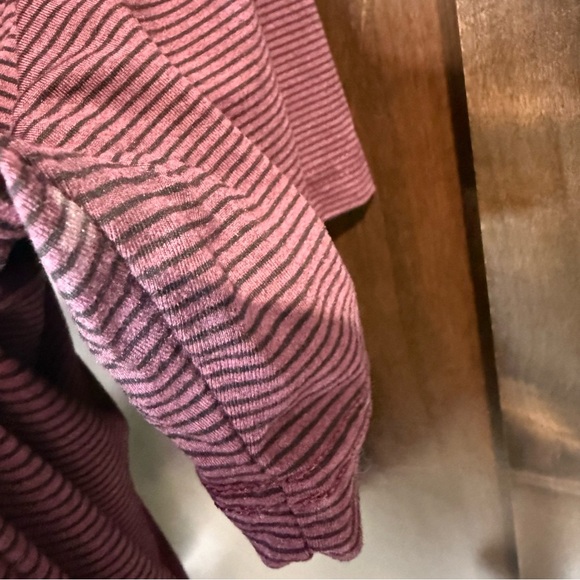 01.ALGO Men's 01 Performance Quick Dry Moisture Wicking Striped Maroon Polo L - Picture 7 of 7